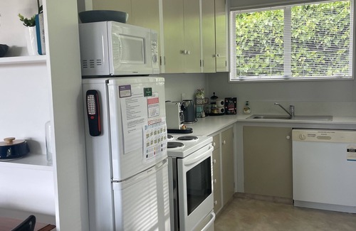 Dunedin House | Roslyn Townhouse. Fully Self contained.