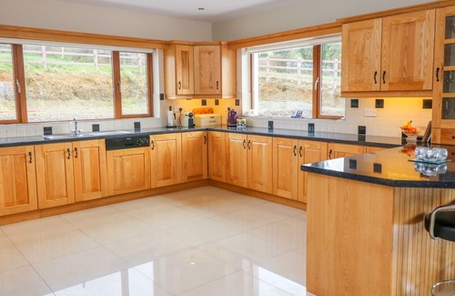 Farranfore House | ROSSANEAN, family friendly in Farranfore, County Kerry