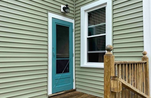 Eastport House | Rossport by the Sea - Downtown Eastport 14 3rd St. Apt. 1
