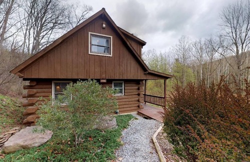 Sabinsville Cabin | Rough Cut Lodge - Oak Cabin