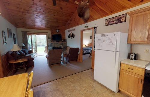 Sabinsville Cabin | Rough Cut Lodge - Spruce Cabin
