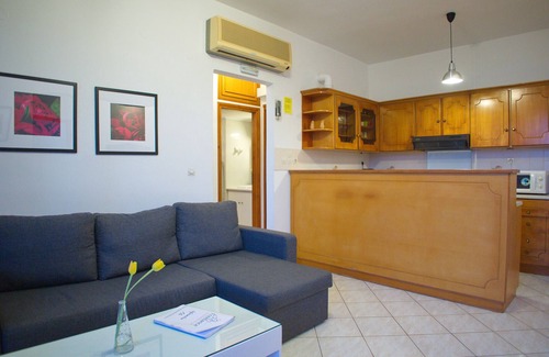 Kato Stalos Apartment | Rouladina Apt 3