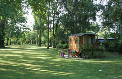 Beaulieu-les-Loches Cottage | Roulotte au Bord de L'eau, Près des Châteaux de Loire