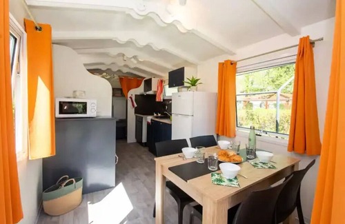 Le Bourg-d'Oisans Cabin | Roulotte Les Ecrins Standard 17m2 - 1 Schlafzimmer + plancha - 4 Personen