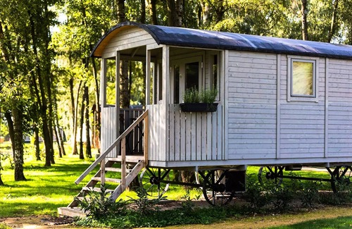 Kinrooi Cabin | Roulotte with terrace sleeps 4