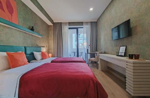 Vake Hotel | Round Garden Hotel