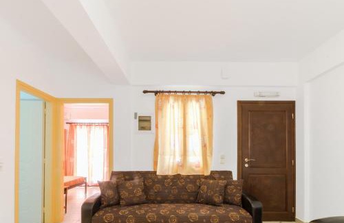 Vigla Apartment | Rousolakos Pool Apartments