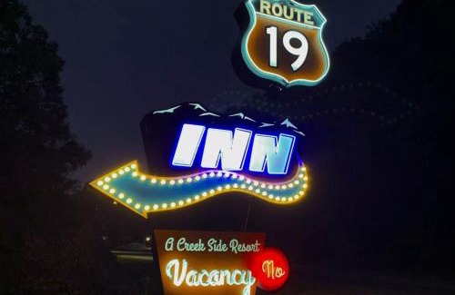 Maggie Valley Hotel | Route 19 Inn