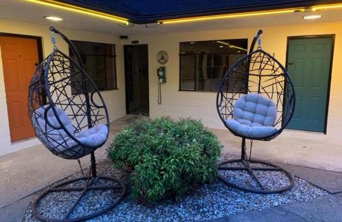 Maggie Valley Hotel | Route 19 Inn