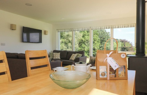 Carnon Downs Cottage | ROWAN, pet friendly, with open fire in Truro