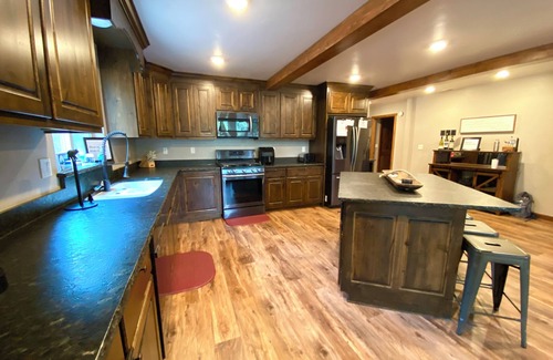 South Fork House | Rowan the Rio Hot Tub on Rio
