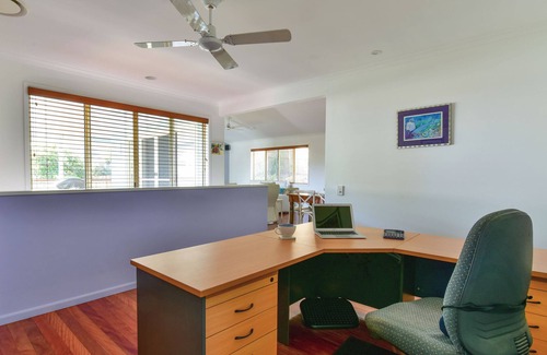 Sunrise Beach House | ROWENA'S BEACH RETREAT