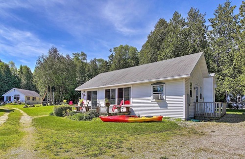 Rowleys Bay Cottage | Rowleys Bay Cottage w/Grill Near Fall Foliage