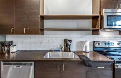 Bremerton House | Roxy Condo #203