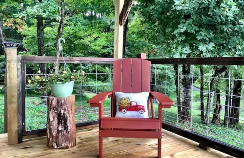 Suches House | Roxy - Cozy Camper at Suches Wilderness Ranch