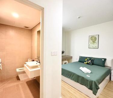 Bach Dang Riverside Apartment | Roy City House