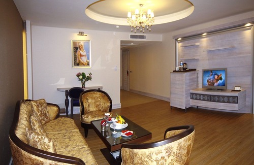 Side Resort | Royal Alhambra Palace – All Inclusive