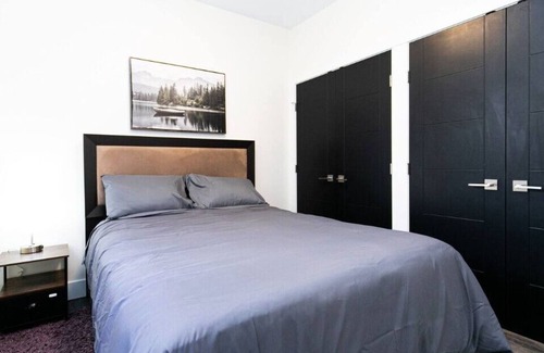 Colwood Apartment | Royal Bay's Perfect Suite