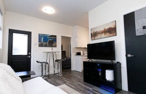 Colwood Apartment | Royal Bay's Perfect Suite