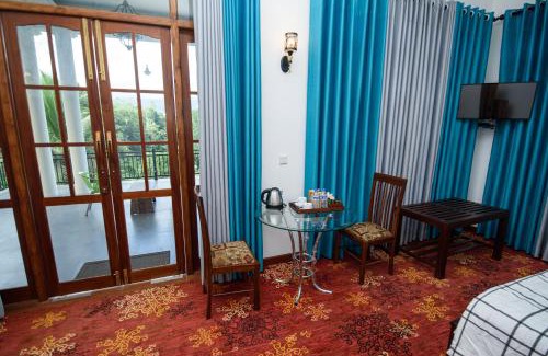 Udunuwara Hotel | Royal Blu
