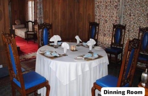 Srinagar House | Royal Chinar Residency