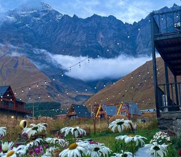 Gergeti Ski Chalet | Royal Cottages