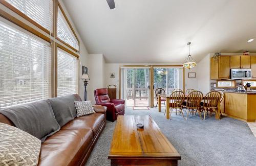 Sunriver House | Royal Court