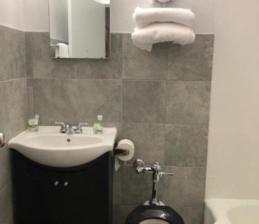 Flin Flon Hotel | Royal Hotel