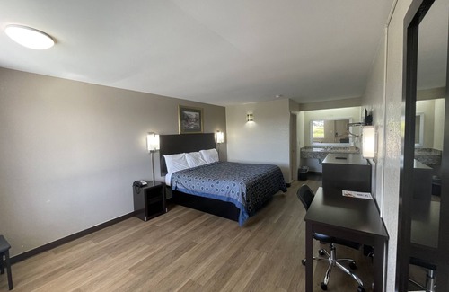 Fredericksburg Hotel | Royal Inn Motel