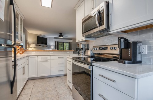 Bald Head Island Condo | Royal James Condo-Perfect for families, neighborhood pool, golf cart included BOTH clubs Available