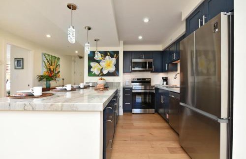 Kahana House | Royal Kahana 301 · RK 301 Remodeled OceanFront 2BD w Ocean Views