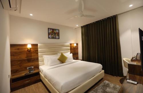 Karnal Hotel | ROYAL LALIT Grand Hotel