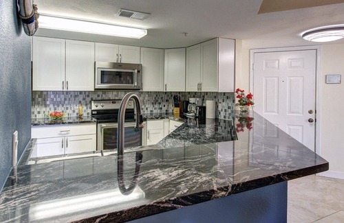 Clearwater Condo | Royal Marina at The Avalon Clearwater | Spacious Condo with Pool & Gym