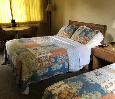 Ironwood Hotel | Royal Motel