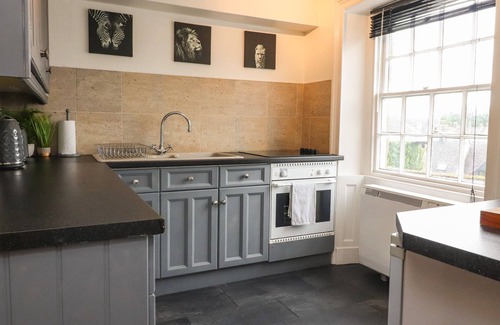Kirkby Lonsdale Cottage | ROYAL NEXT VIEW, romantic, luxury holiday cottage in Kirkby Lonsdale