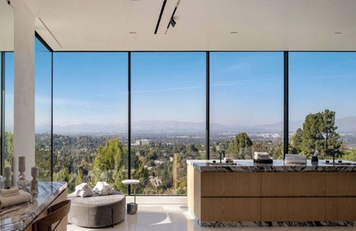 Encino House | Royal Oak - Exquisite Estate with Infinity Pool & Breathtaking Views