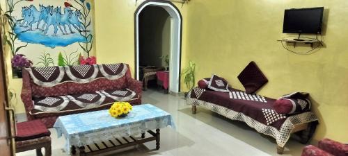 Stuart Hill House | Royal Palm Homestay