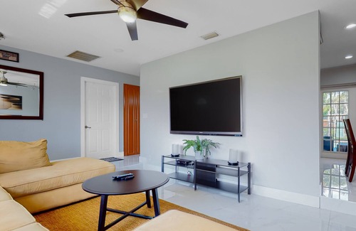 Margate House | Royal Palm Retreat | House in Margate