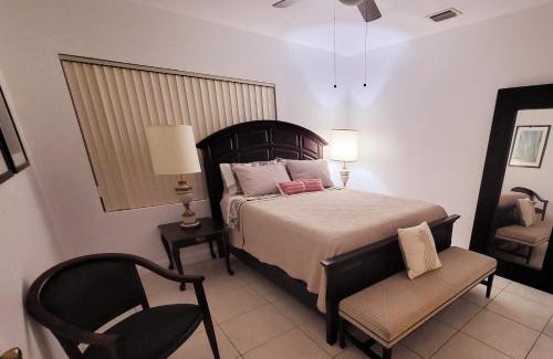 Miami Springs House | Royal Poinciana Stay