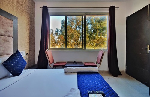 Zirakpur Hotel | Royal Regency