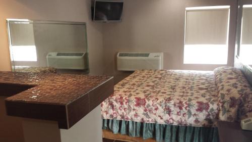 Fairmont City Hotel | Royal Relax Inn