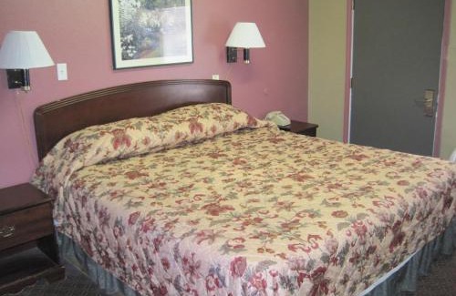 Fairmont City Hotel | Royal Relax Inn