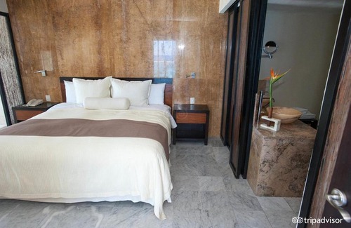 Punta Cancun Apartment | Royal Residence