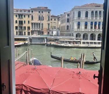 San Polo Apartment | Royal Rialto Apartment - Grand Canal View