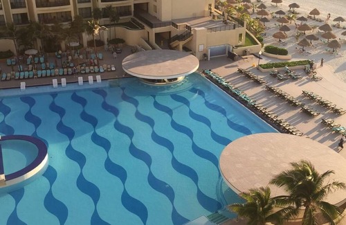 Zona Hotelera Villa | Royal Sands Resort and Spa 2 Bedroom Villa, Sleeps 6 Oceanfront resort