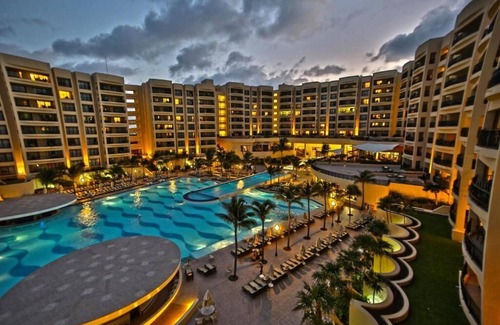 Zona Hotelera Villa | Royal Sands Resort and Spa 2 Bedroom Villa, Sleeps 6 Oceanfront resort