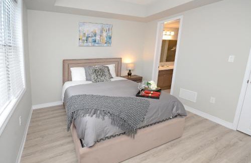 Oakville Apartment | Royal Stays Townhome Collection - 3 Bedroom Townhome in Oakville