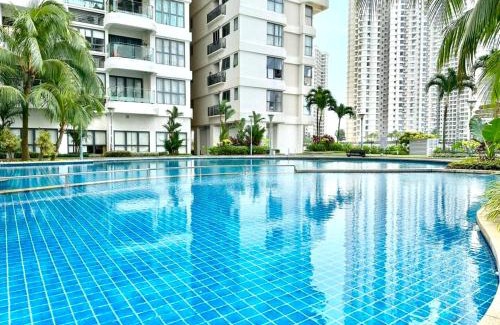 Central District Apartment | Royal Strand Country Garden Danga Bay