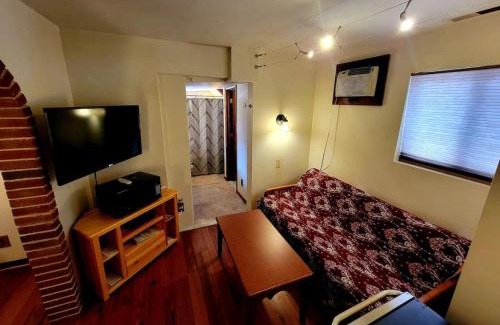 Stanardsville Apartment | Royal Suite at White Lotus Eco Spa Retreat