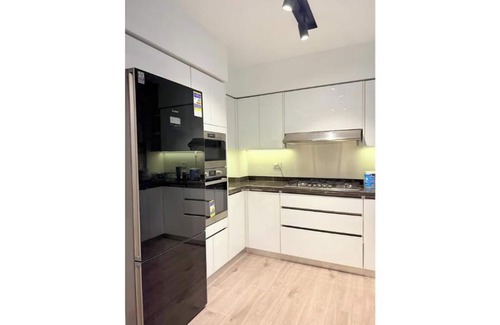 The 5th Settlement Apartment | Royal Suite with Private Entrance & Family Garden
